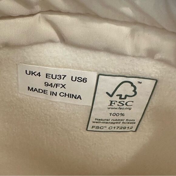 NEW Hunter Sherpa Tall Snow Boots Insulated Waterproof Sz 6 US / 37 EU Ivory - Picture 10 of 10